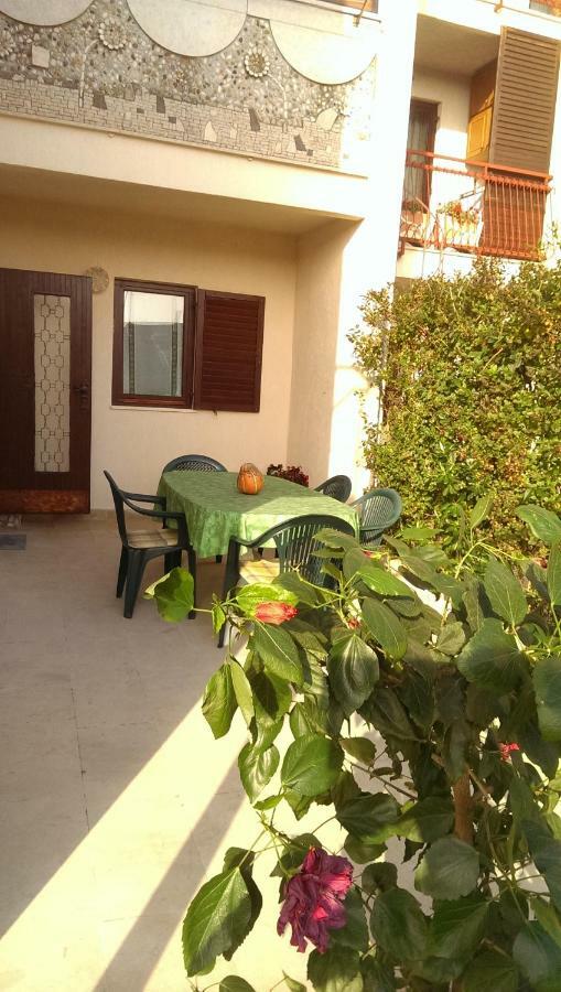 Apartman Tomo Pula Exteriér fotografie